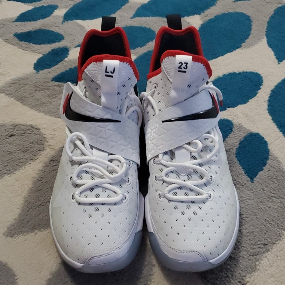 LeBron XIV
